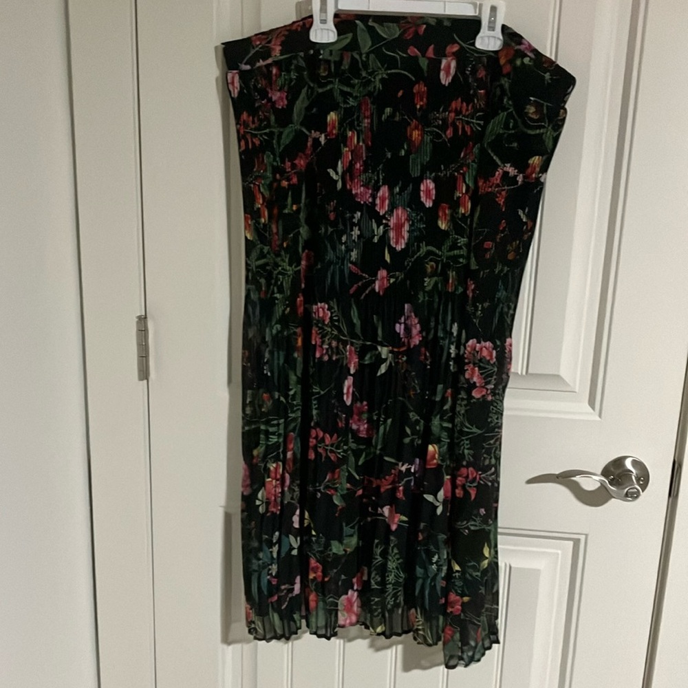 CLEO A-Line SKIRT Pull-on BLACK Floral XXL